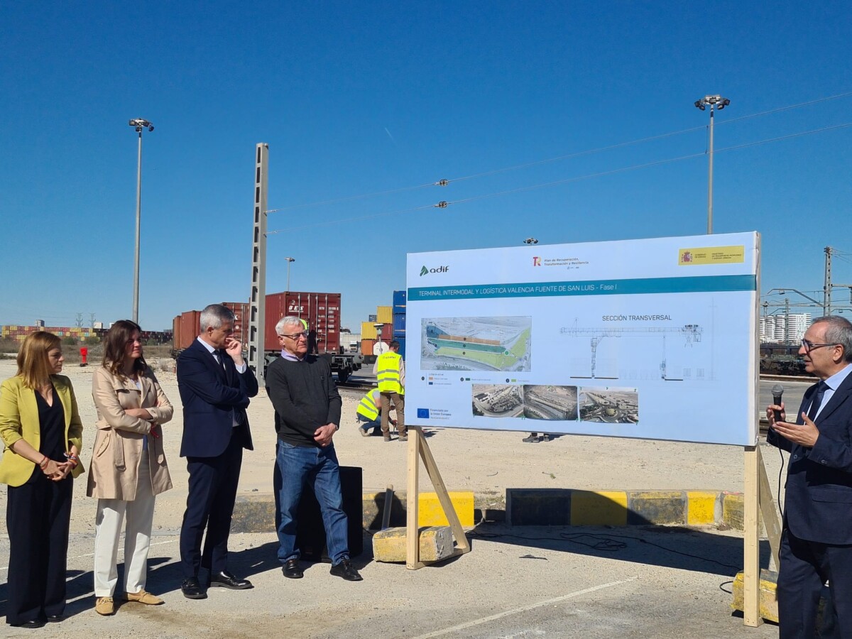 El Mitma ha puesto en marcha la ampliación, remodelación y mejora del centro logístico intermodal de València-Font de Sant Lluís